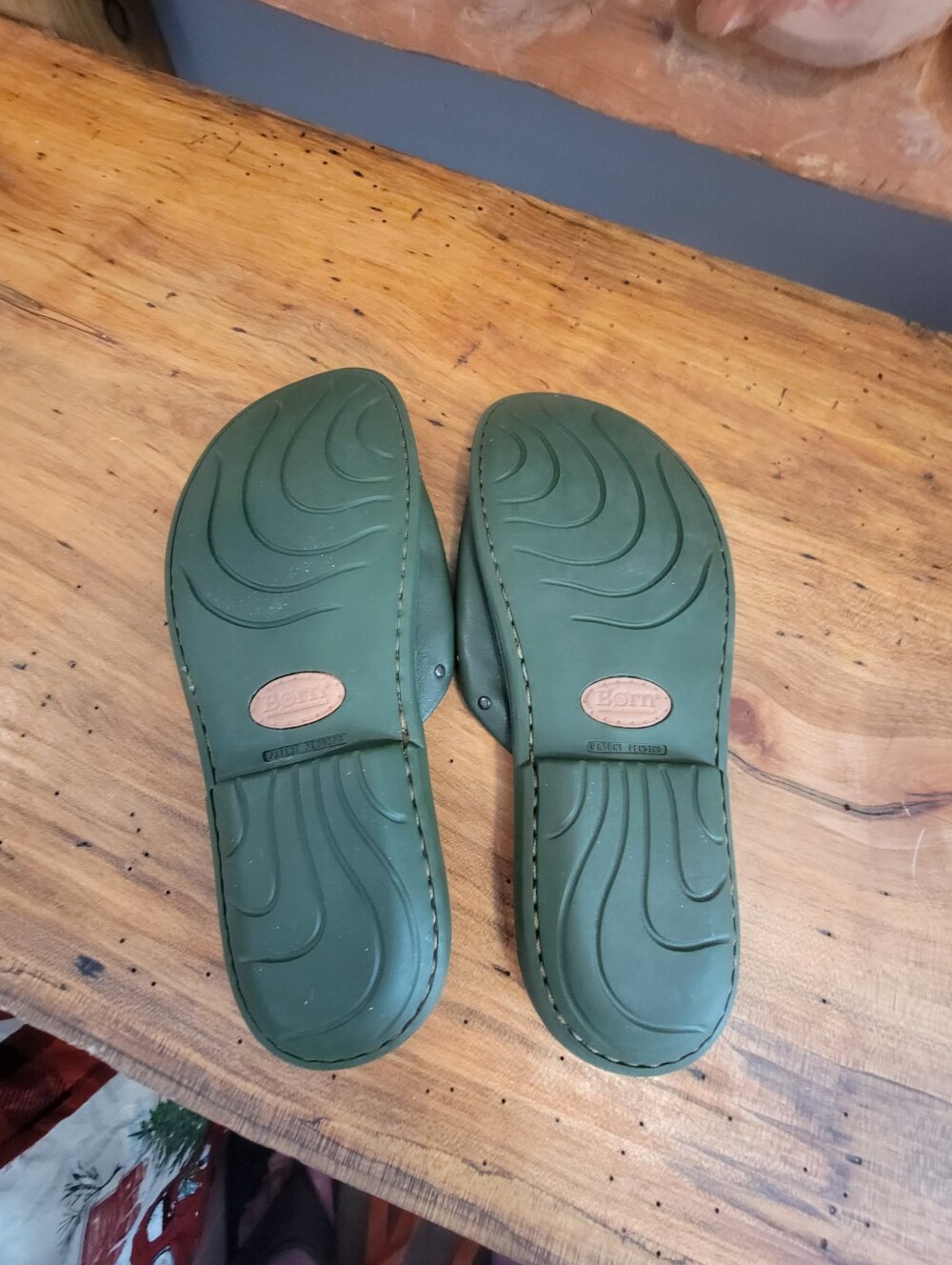 Born Sz 8 Forest Green Leather Slide Sandal w/Stud Detailing. Everyday Casual - Picture 9 of 12